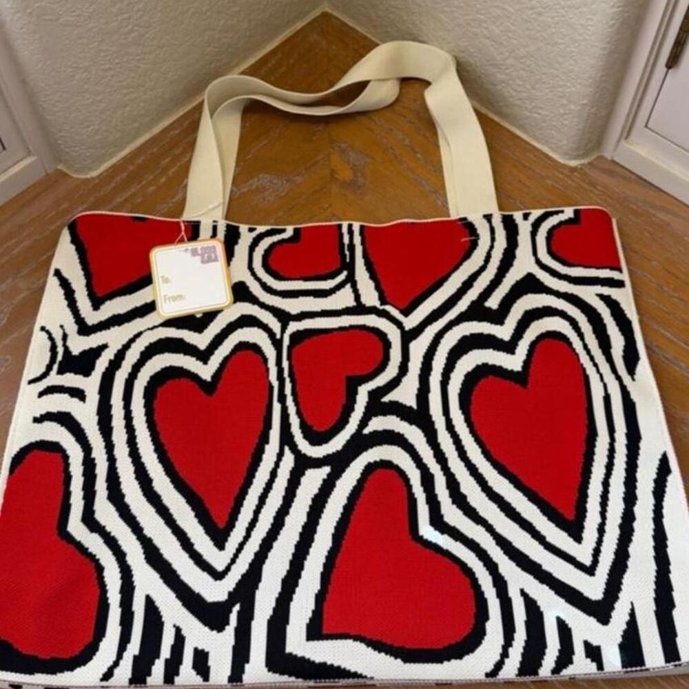 NWT Gloss & Glo Knitted Heart Tote Bag